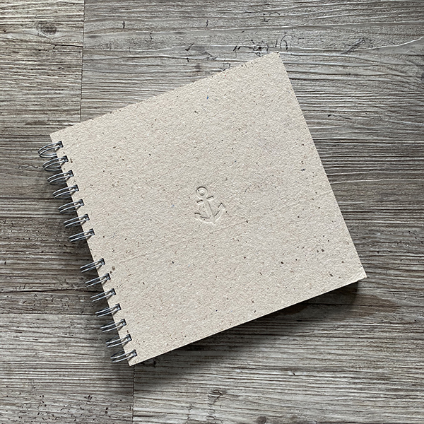 Ringbuch Treibgut mit einem Cover aus Pappabschnitten