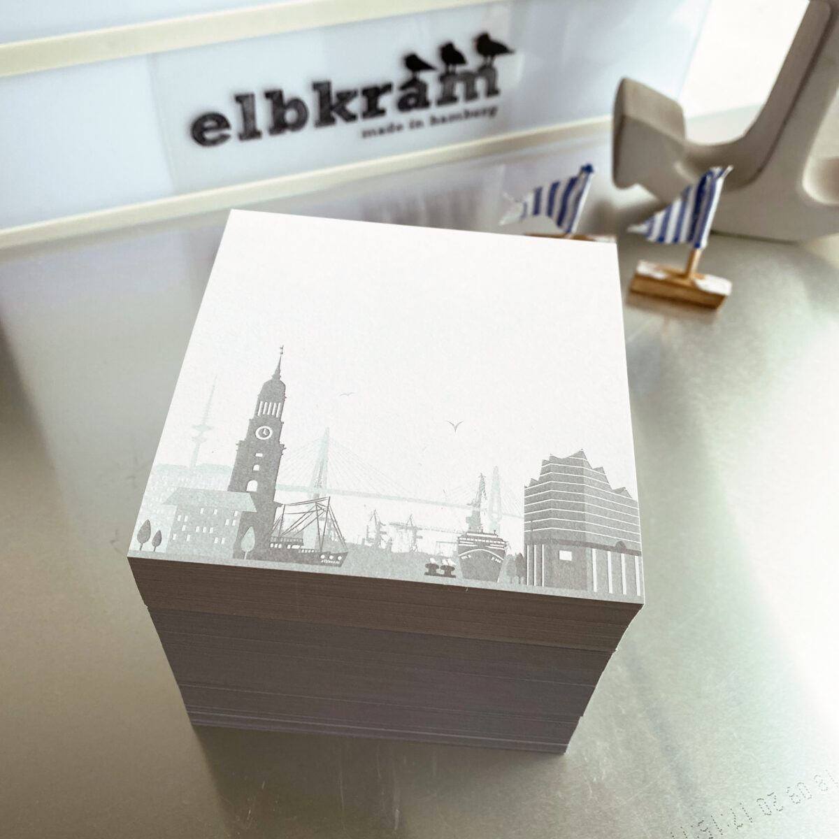 Auffüllzettel für Zettelboxen mit der Hamburg Skyline in Grau